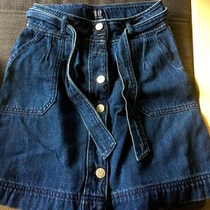 GAP Denim  skirt for girl , size 8 years , like new